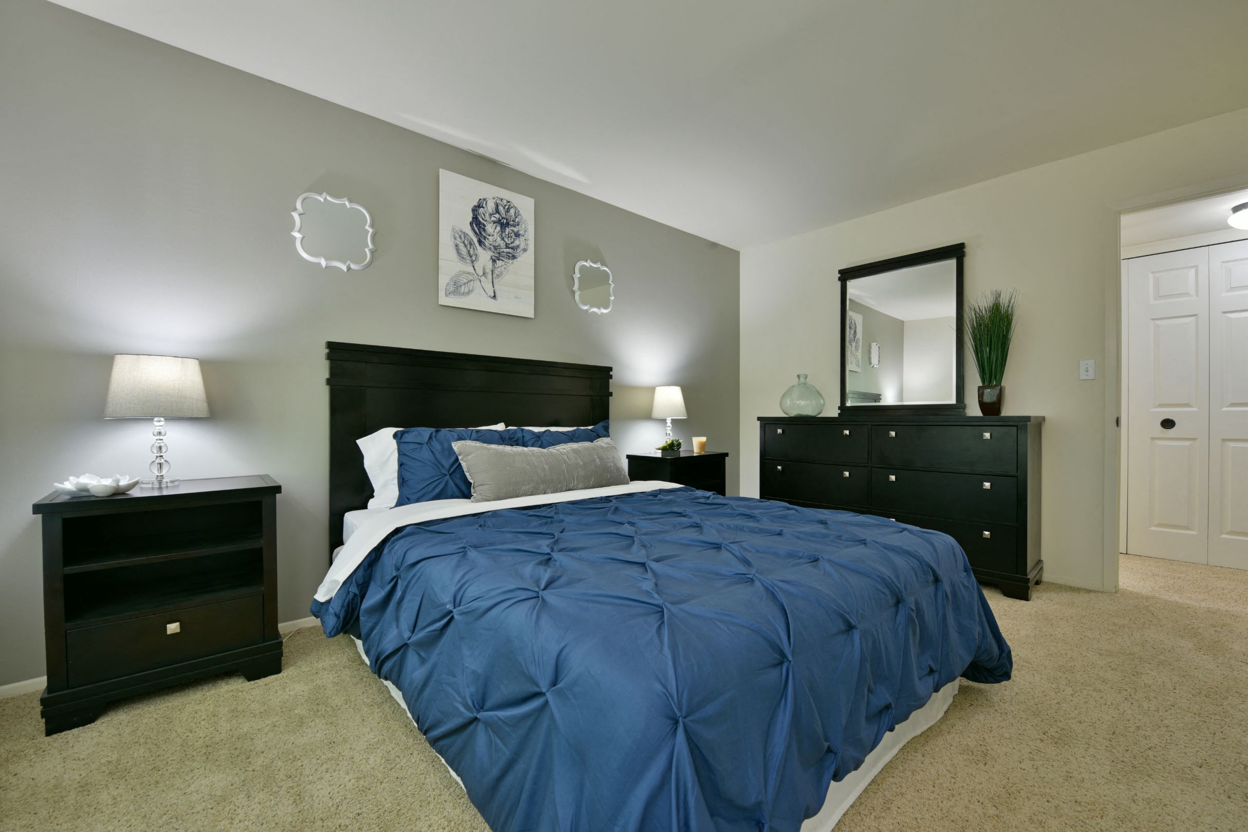 Bedroom at Windemere Apartments, Michigan, 48335