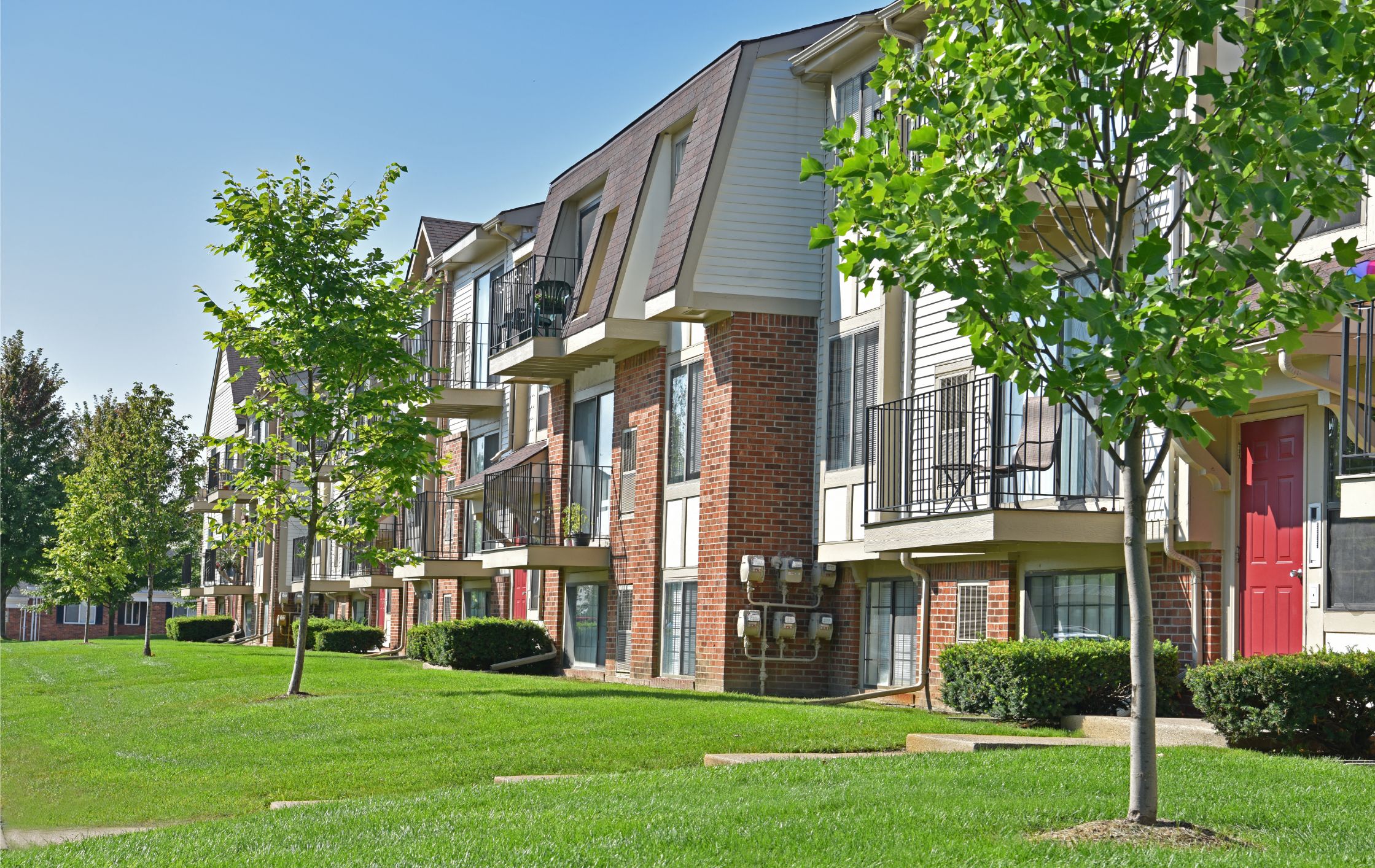Exterior at Windemere Apartments, Farmington Hills, MI, 48335