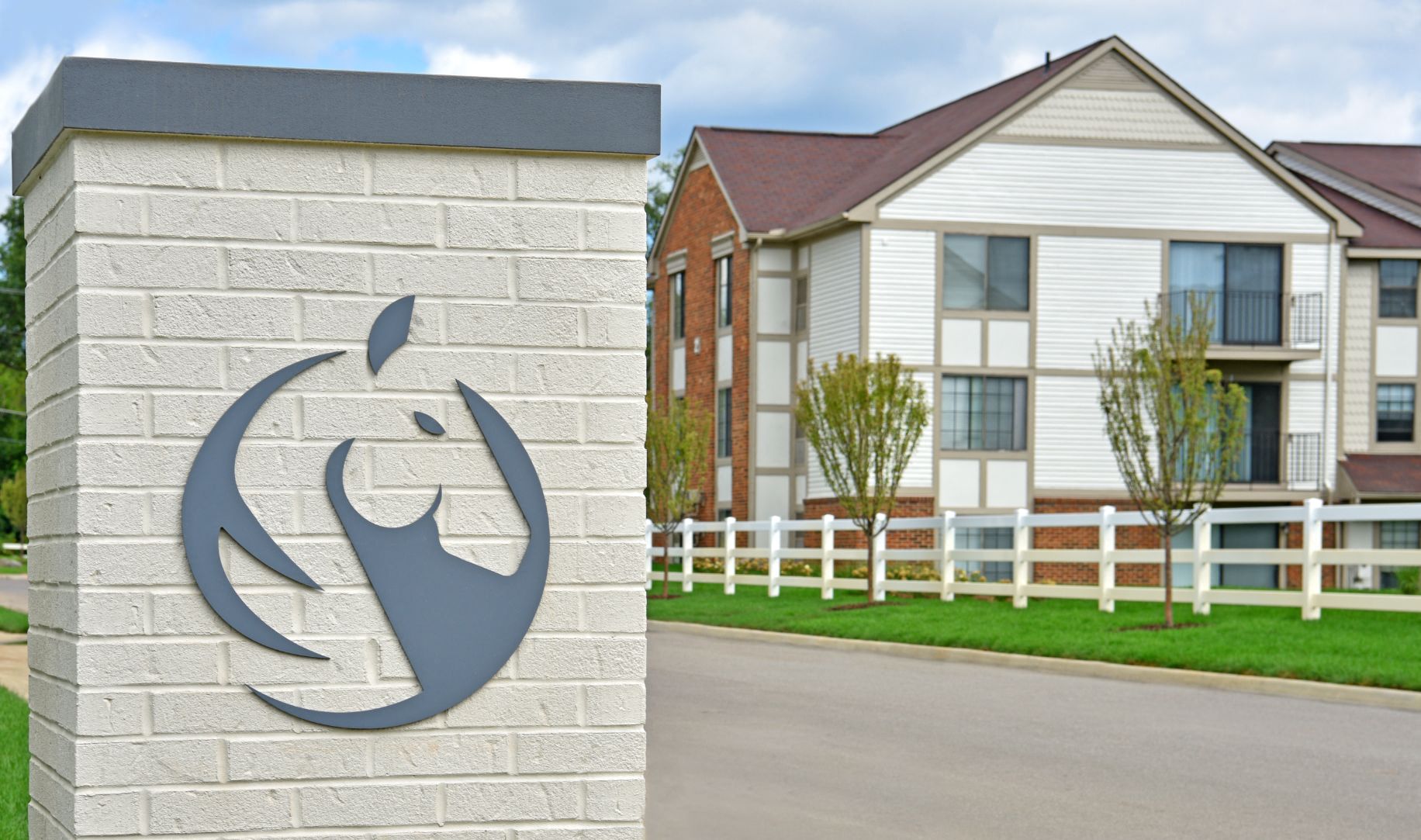Entrance Sign at Windemere Apartments, Farmington Hills, MI