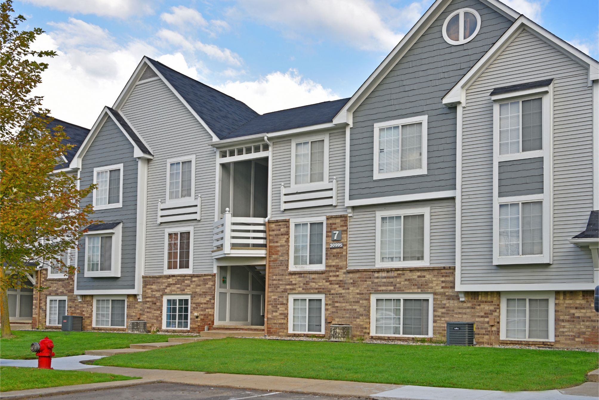 Hillside Apartments, 31071 Lakeview Blvd, Wixom, MI RentCafe