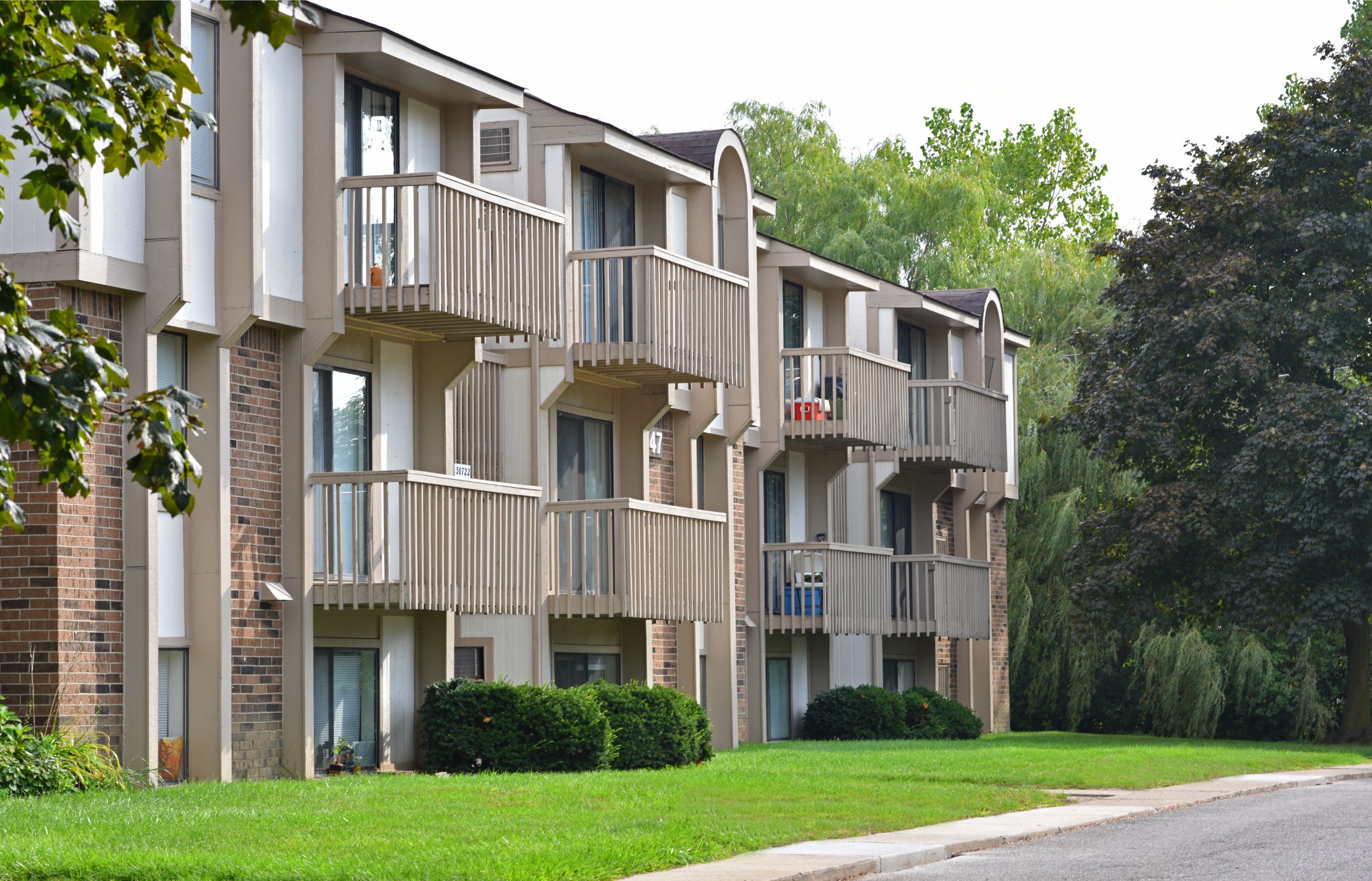 Exterior at Stone Ridge Apartments, Michigan