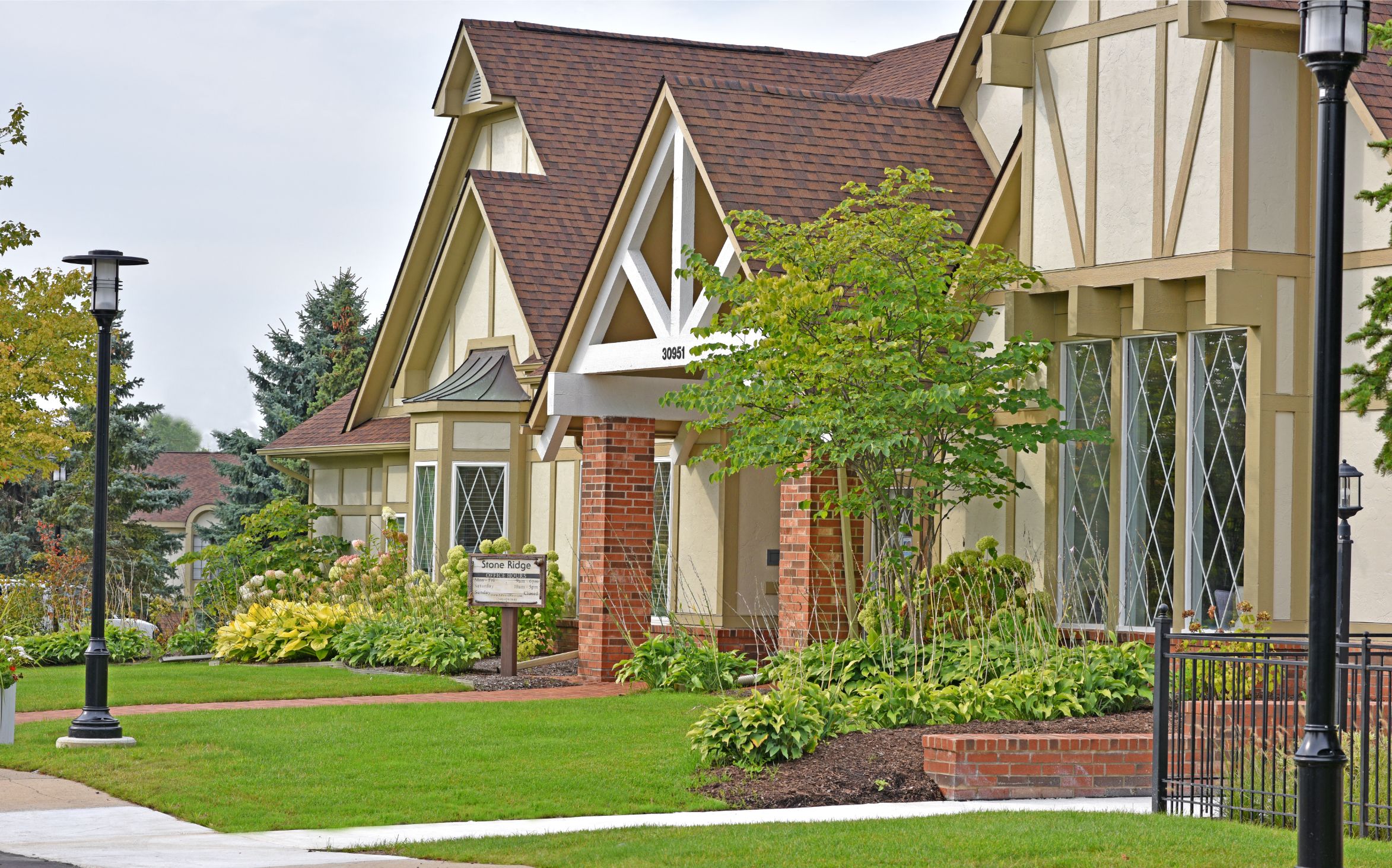 Exterior at Stone Ridge Apartments, Michigan