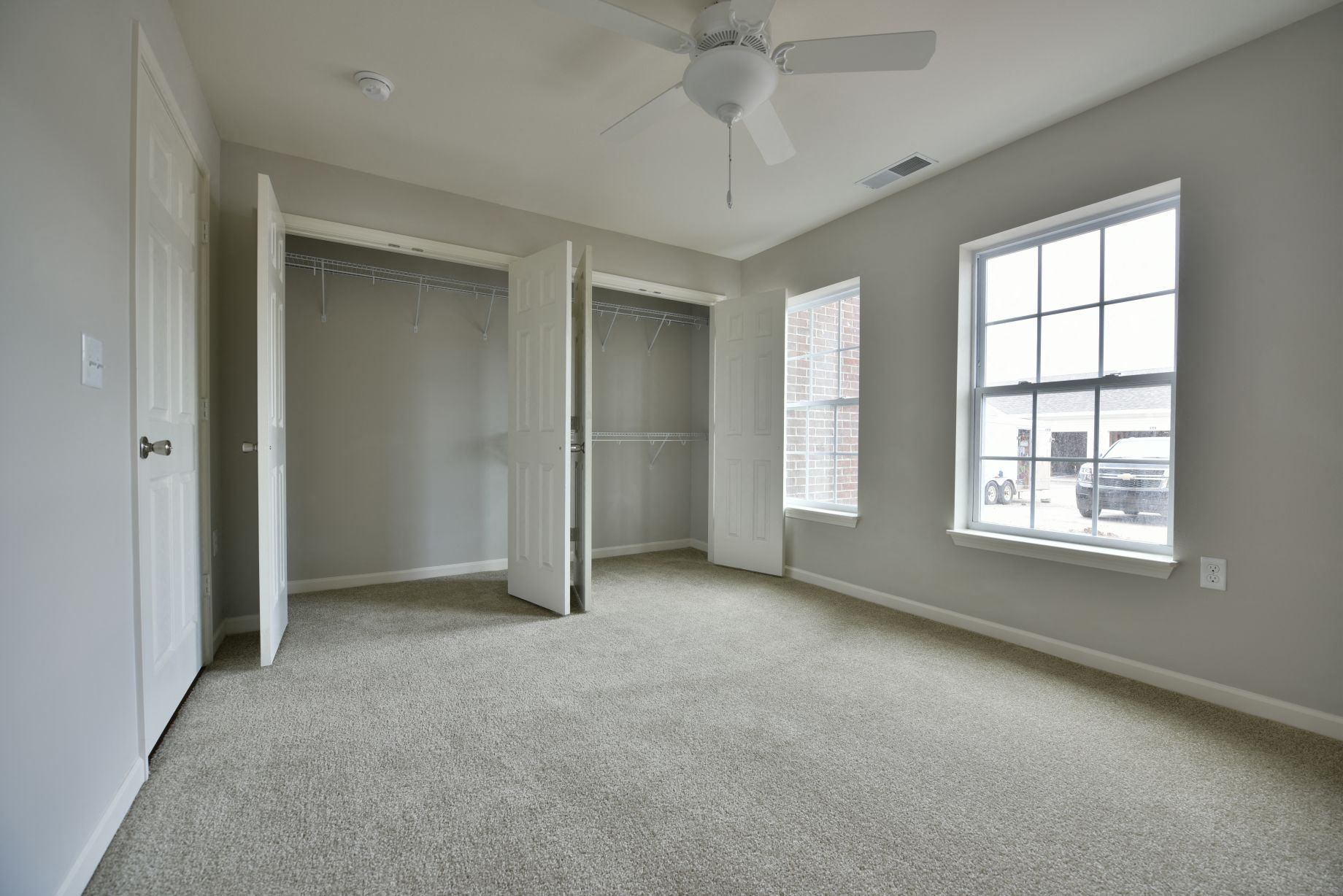 Bedroom with Carpeting at River Hills Apartments, WI 54937
