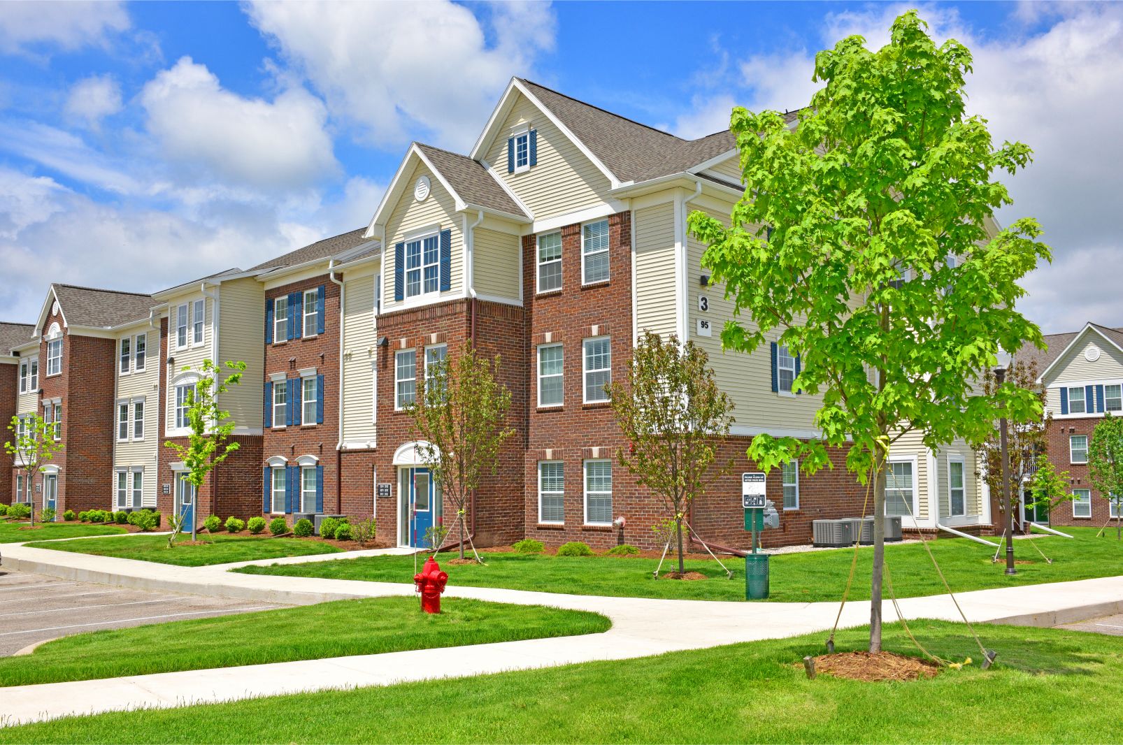 Walking Paths at River Hills Apartments, Fond du Lac