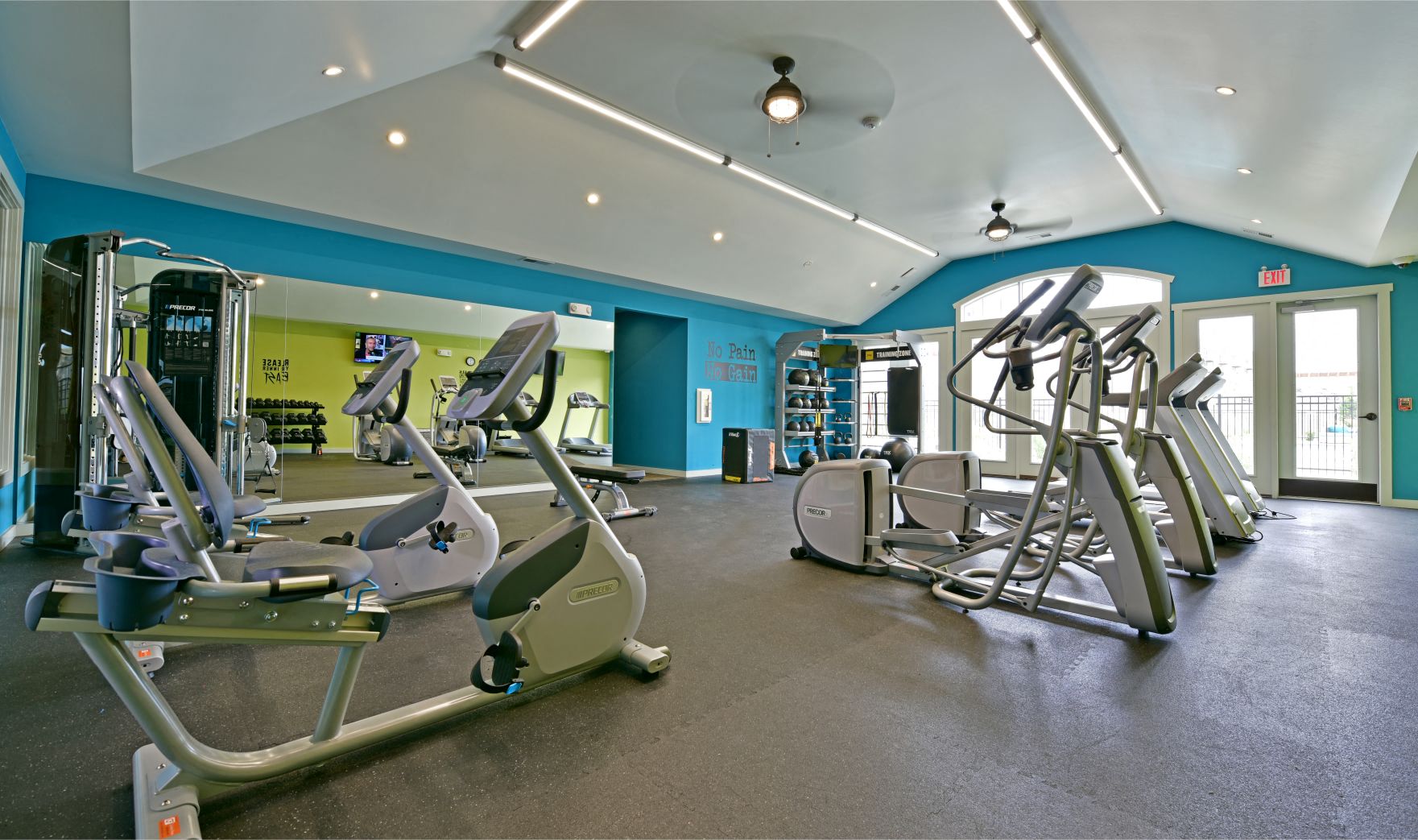 Fitness Center With Modern Equipment at Badger Canyon, Washington