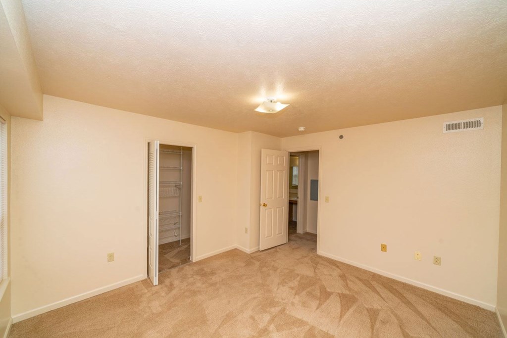 Dupont Lakes Apartments