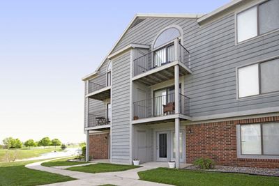 Entry way To Building at Dupont Lakes Apartments, Fort Wayne, IN