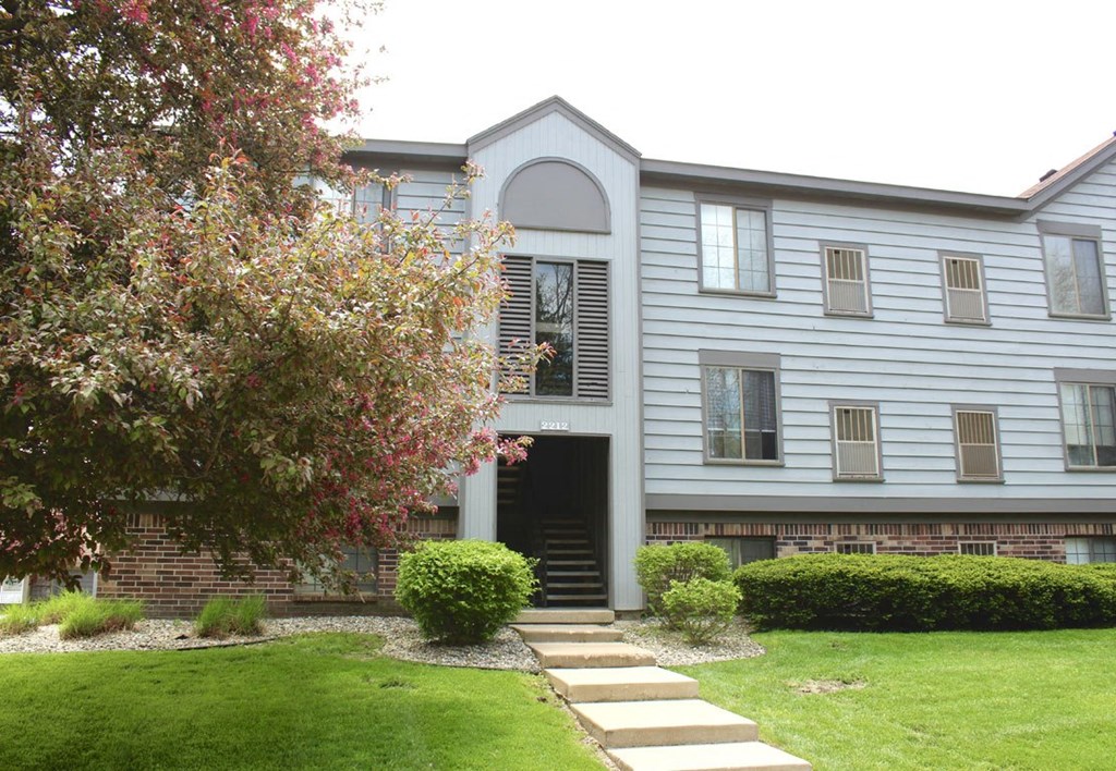 Attractive Community Buildings and Grounds at Emerald Park Apartments, MI 49001