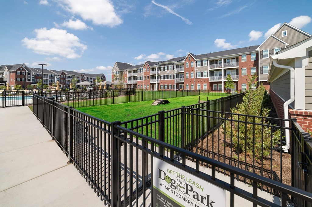 Leash-Free Dog Park at Montgomery Place Apartments, Montgomery