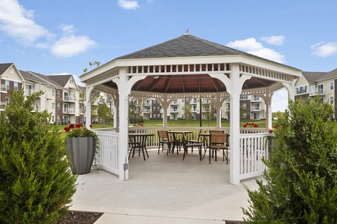 Gazebo at River Hills Apartments, Fond du Lac