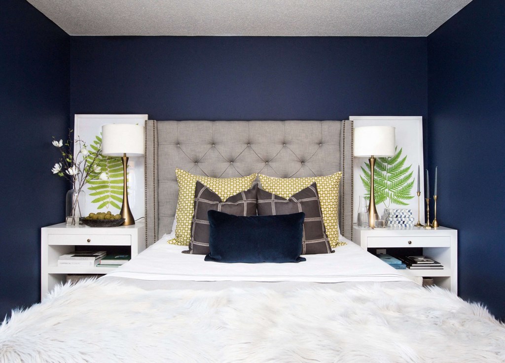 Large Comfortable Bedroom at Trophy Club at Bellgrade, Midlothian