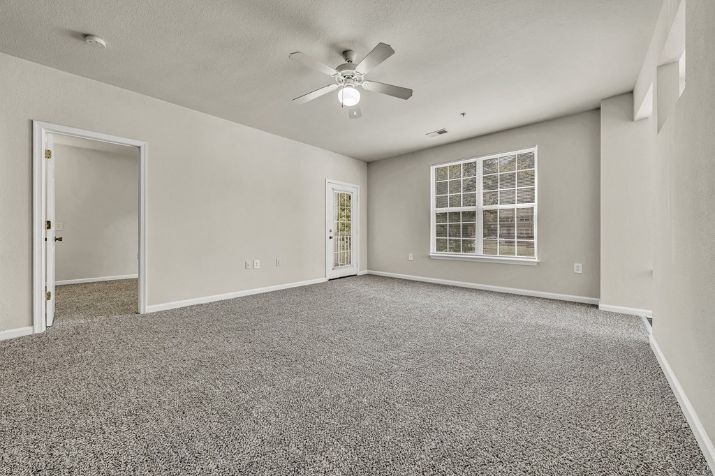 Empty Living Room at Enclave Apartments, Midlothian, VA