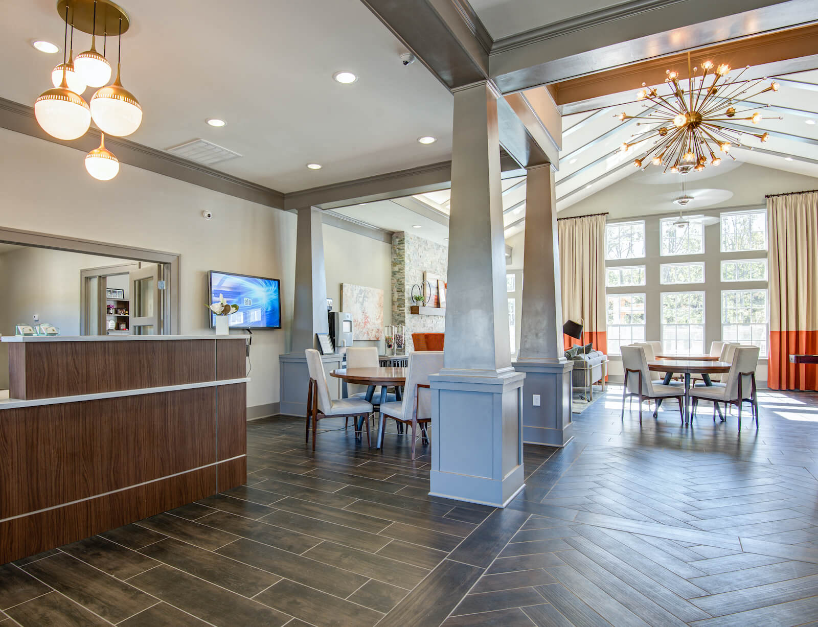 Elegant Living Room Clubhouse at The Retreat Apartments, Roanoke, 24019