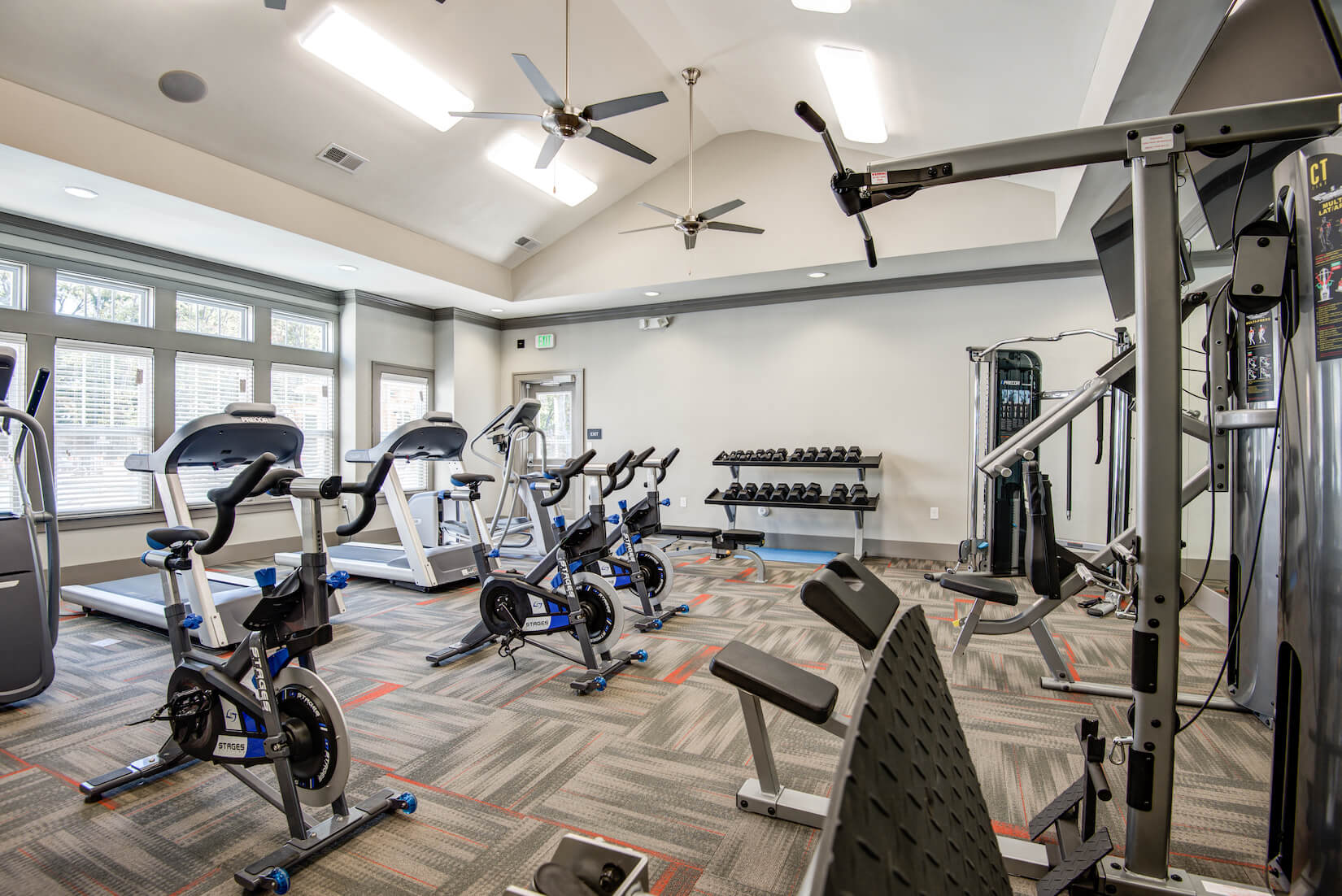 Fitness Center With Modern Equipment at The Retreat Apartments, Roanoke, Virginia