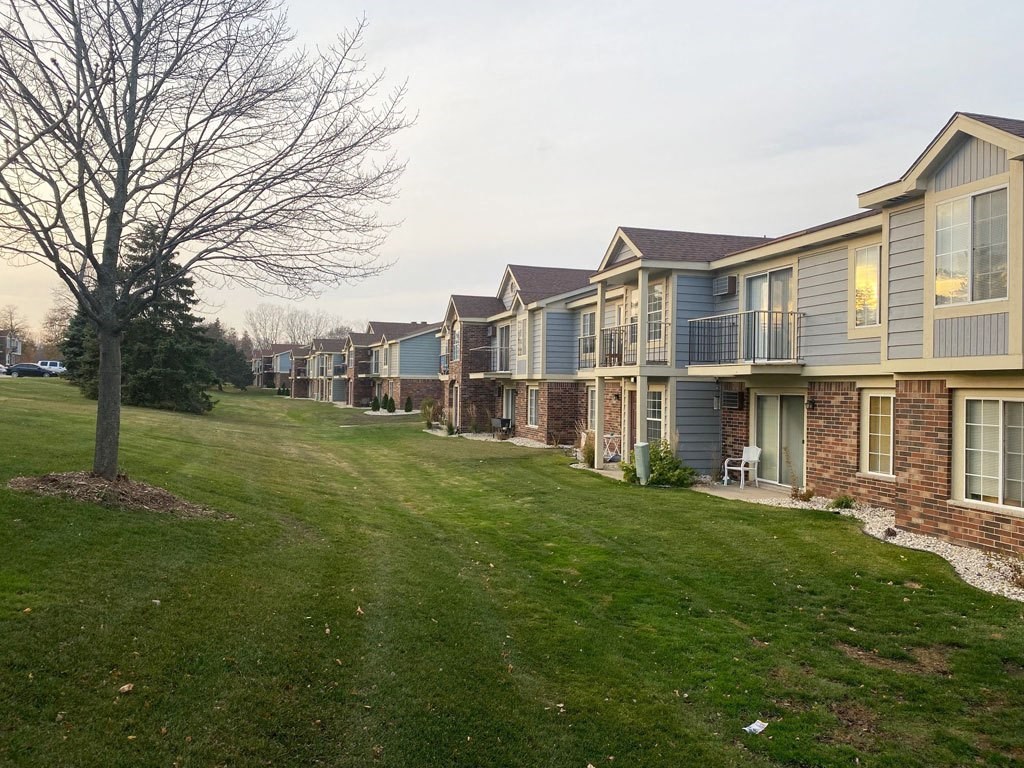 Well Maintained Buildings and Grounds at Wood Creek Apartments, Wisconsin