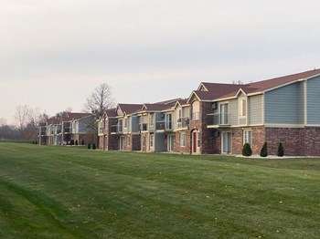 Natural Setting Natural Setting at Wood Creek Apartments, Kenosha - Photo Gallery 3