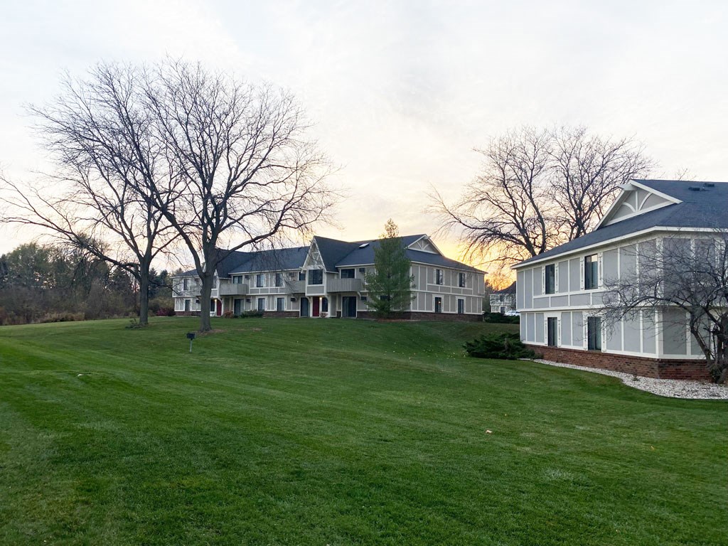 Hilltop Views at Wood Creek Apartments, Kenosha