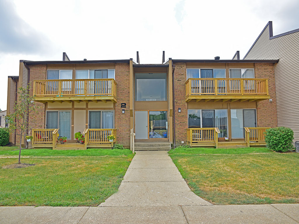 Defined Walking Paths to Homes at Grand Bend Club, Michigan