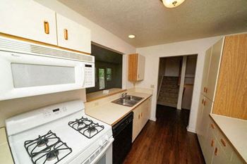 Townhomes with Built-In Microwave and Dishwasher at Gull Prairie/Gull Run in Kalamazoo, MI