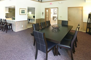Impressive Dining Area at Glenn Valley Apartments, Michigan, 49015