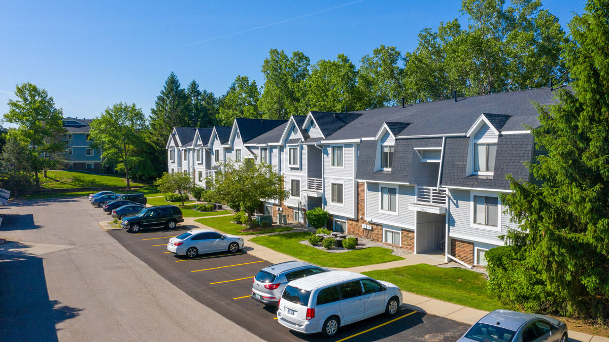 Apartments for Rent in Lansing Canal Club Apartments Photos