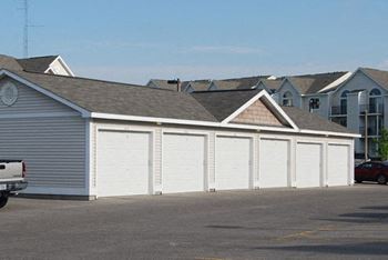 Garages With Remote Opener Offered At Black Sand Apartment Homes in Lincoln, NE