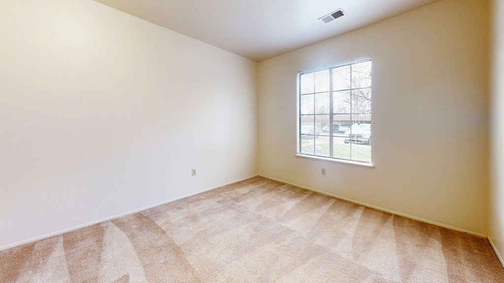 Large Bedroom Windows at Hampton Lakes Apartments, Walker, MI, 49534