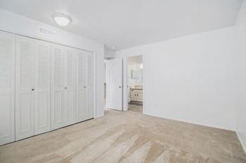 Two Bedroom with Ensuite at Hurwich Farms Apartments, Indiana