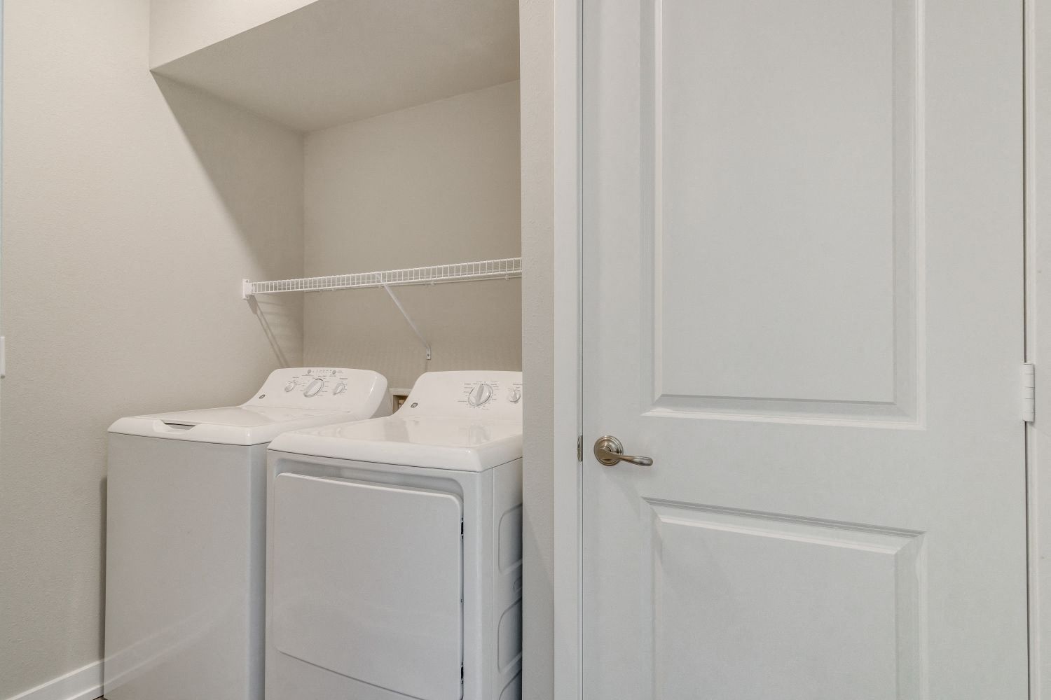 Full-Size Washer & Dryer (Hickory) at Village Place Apartments, Romeoville, 60446