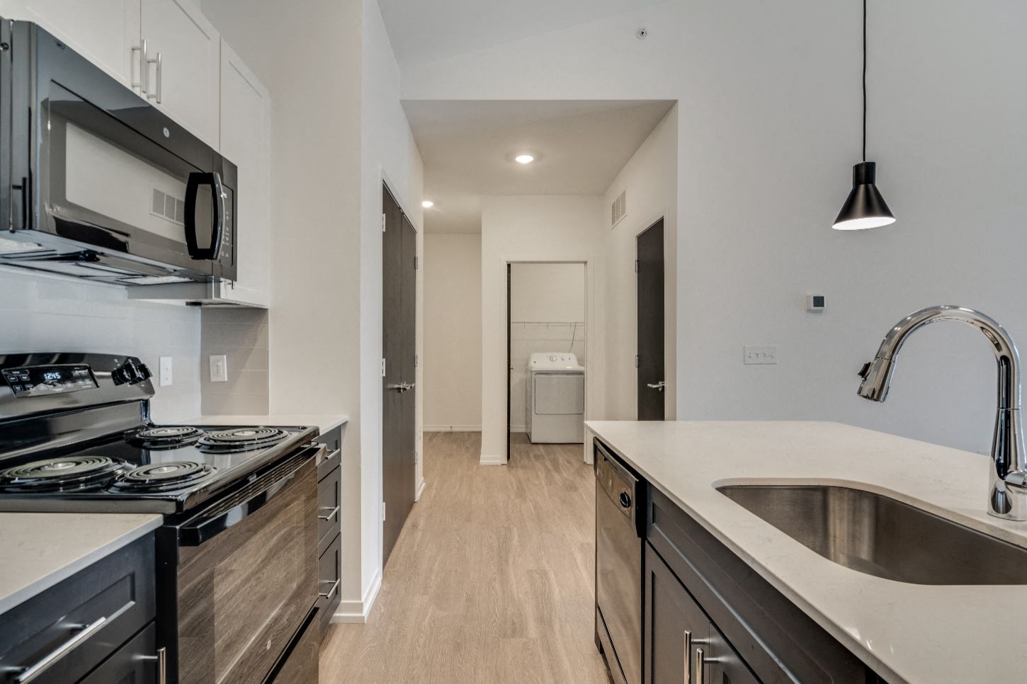 Quartz Countertops at Uptown Square Apartments, Troy, MI, 48083