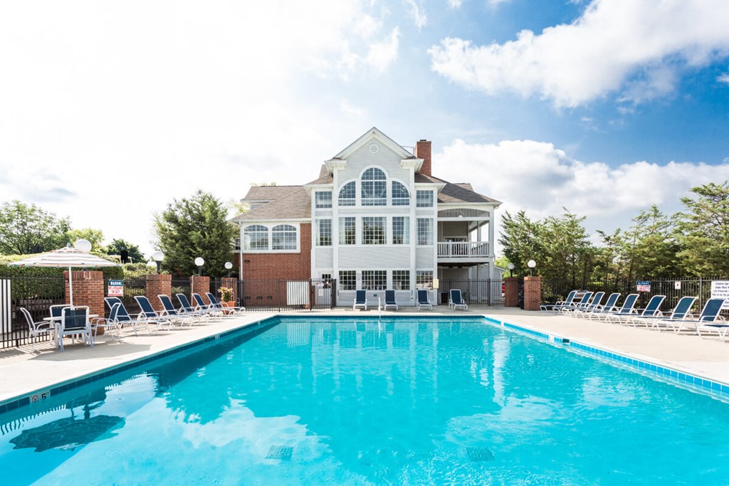 Large Pool at Sundance Apartments, Indiana, 46237