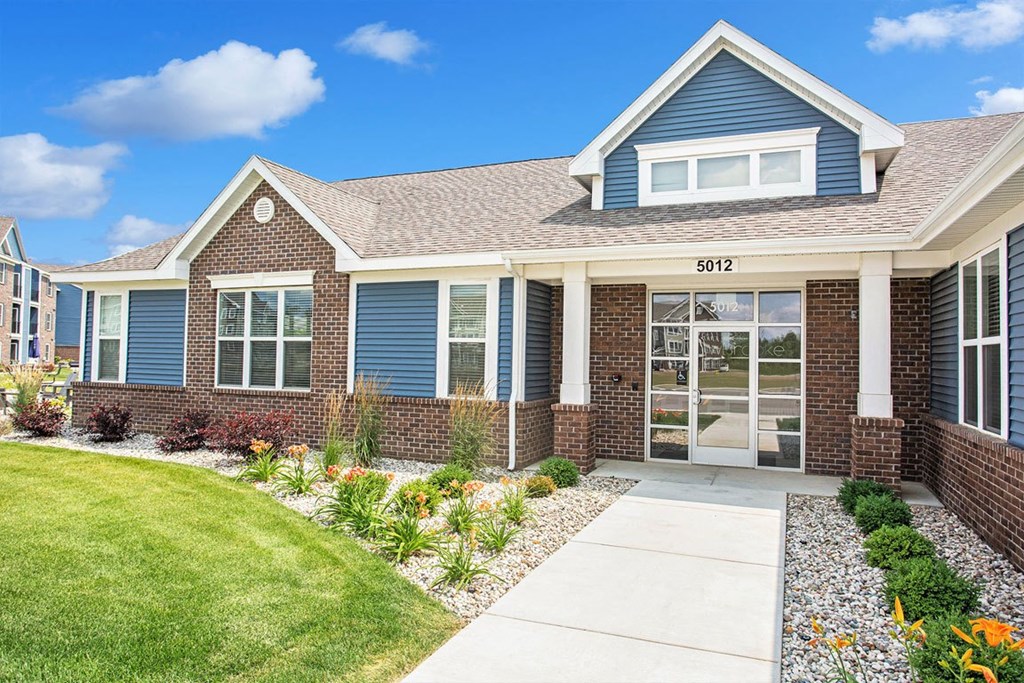 Leasing Office, Clubhouse, and Fitness Center at Meadowbrooke Apartment Homes, Grand Rapids, MI 49512