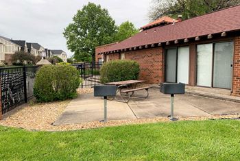 Grills and Seating Area at Old Monterey Apartments in Springfield, MO