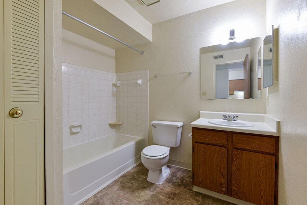 Spacious Master Bath at Old Monterey Apartments, Missouri, 65807