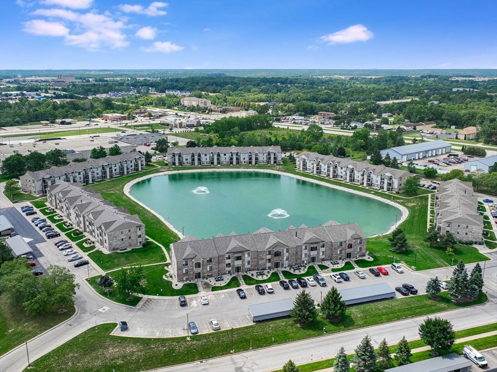 Ponds with Fountains at Oak Shores Apartments in Oak Creek, WI