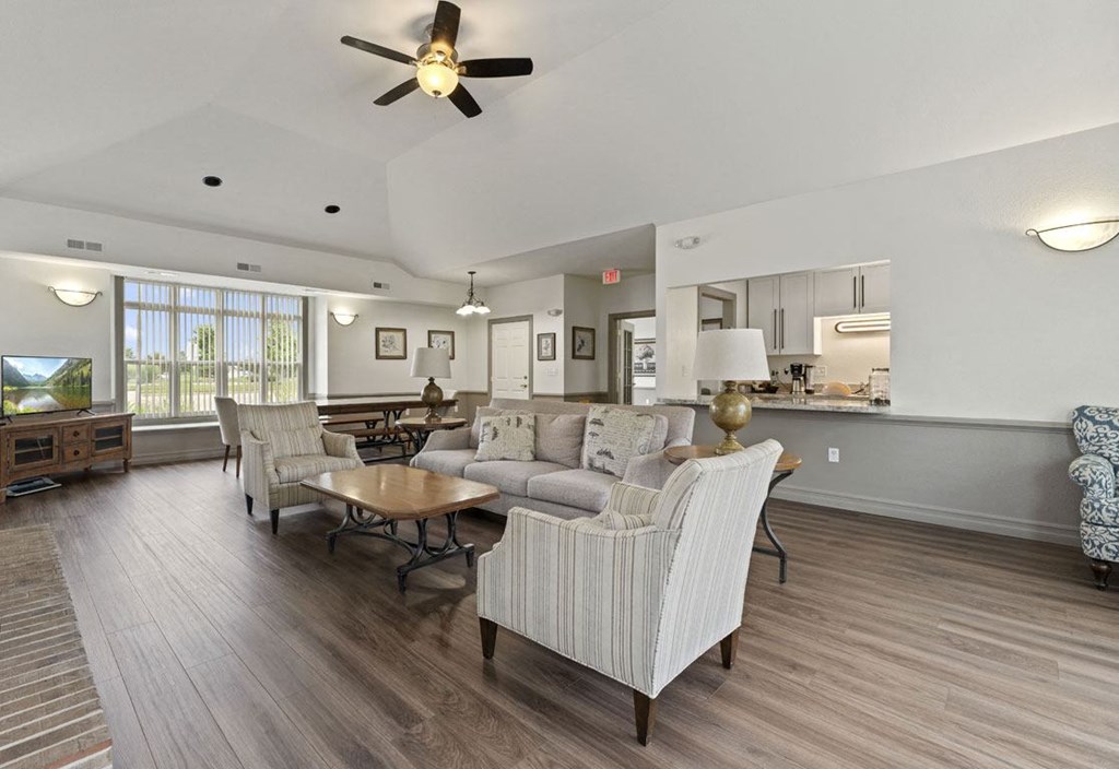 Community Building with Free Wi Fi at Hunters Pond Apartment Homes, Champaign, Illinois