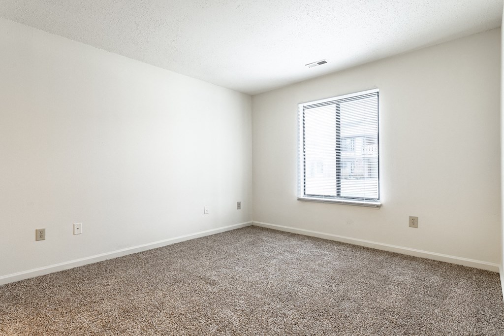 Bedroom at Pheasant Run Apartments, Indiana, 47909
