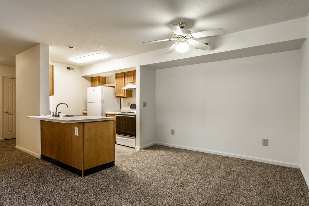 Ceiling fan and lights at Pheasant Run Apartments, Lafayette, IN, 47909