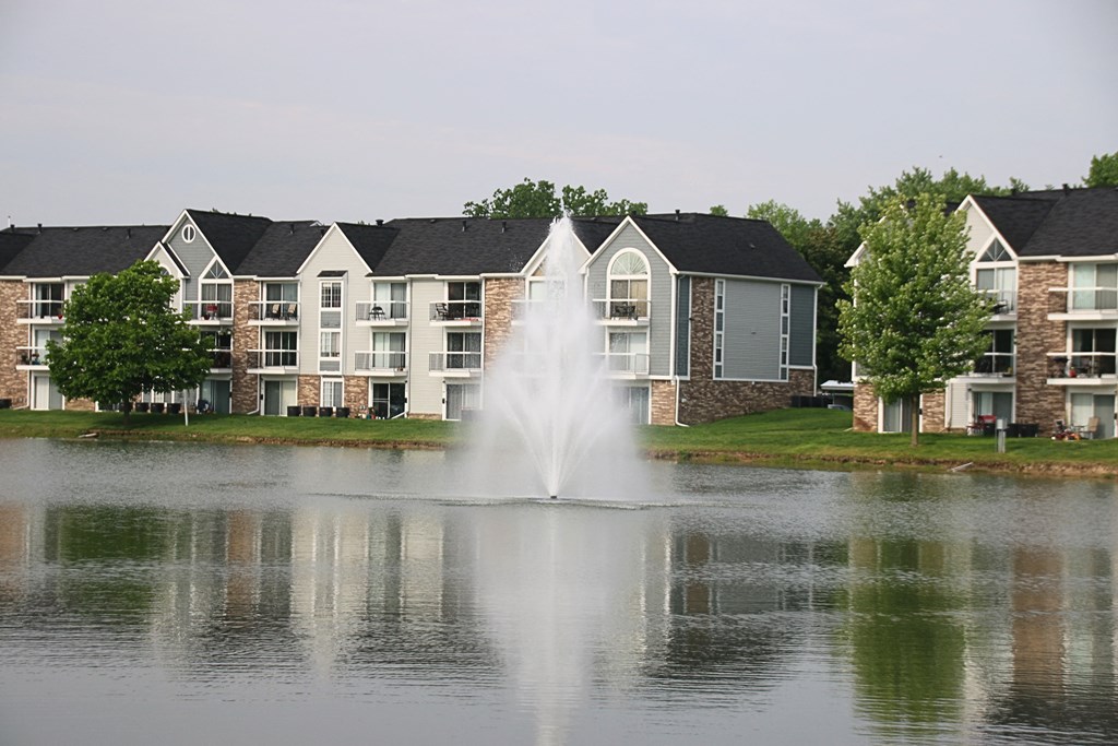 Pond View at Southport Apartments in Belleville, MI 48111