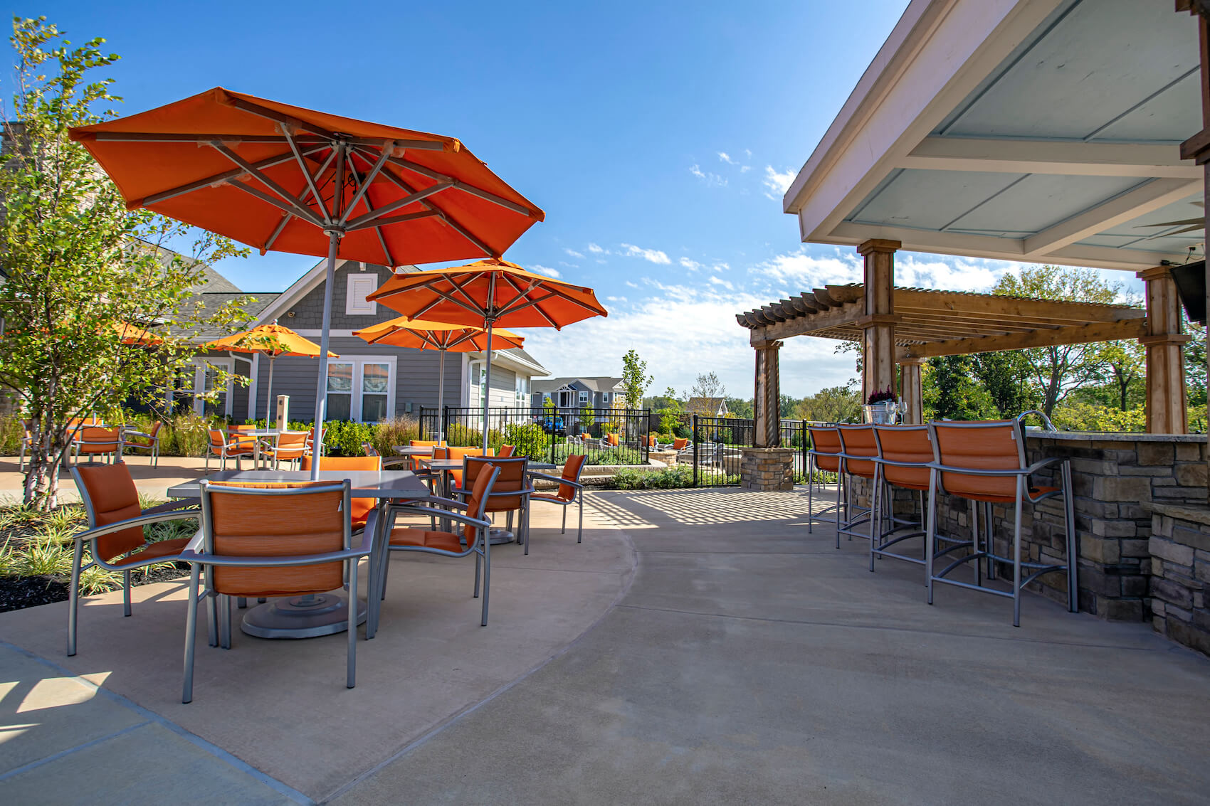 Poolside Shaded Seating at River Crossing Apartments, St. Charles