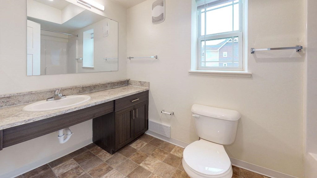 End Style Master Bath at The Reserve at Destination Pointe in Grimes, IA with