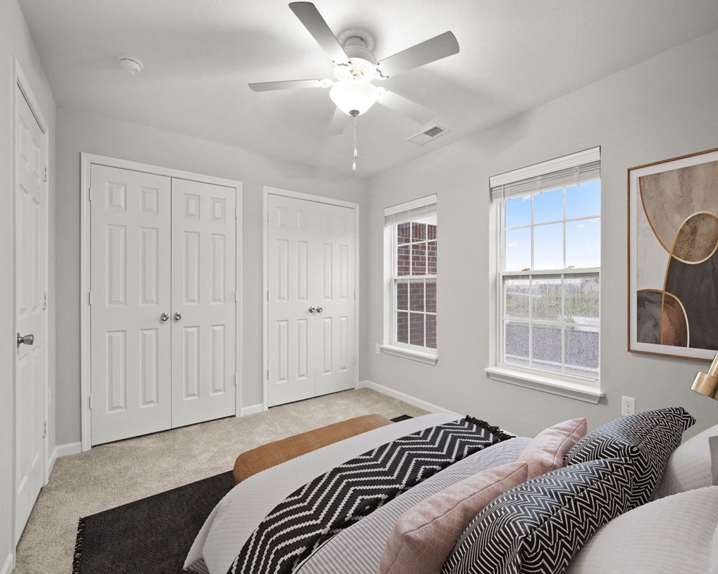Erie Bedroom at River Hills Apartments, Fond du Lac, Wisconsin