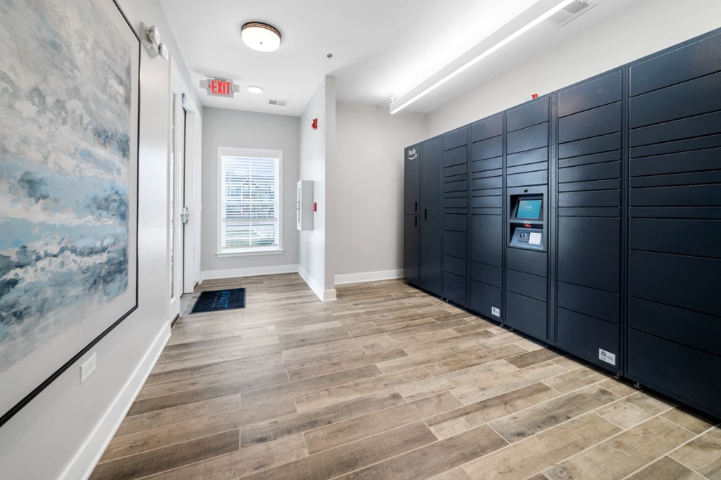 24/7 Package Pick-up with Hub by Amazon at Village Place Apartments, Romeoville, 60446