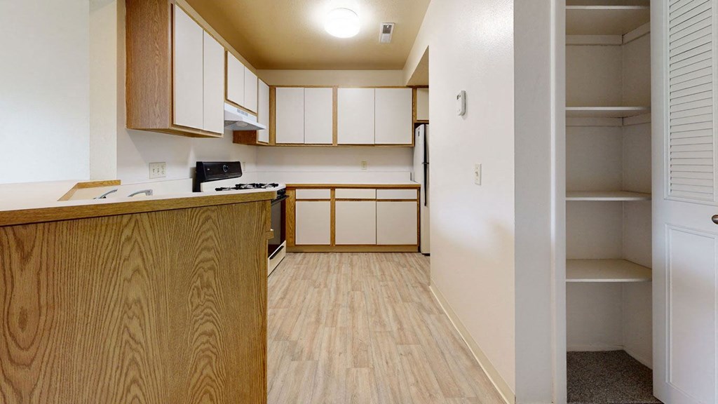 South Bridge Apartments