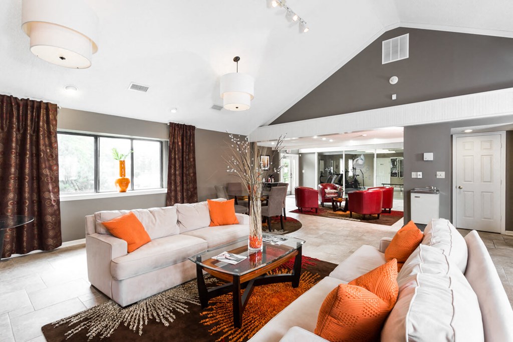 Sitting Space In Clubhouse at Scarborough Lake Apartments, Indianapolis, IN