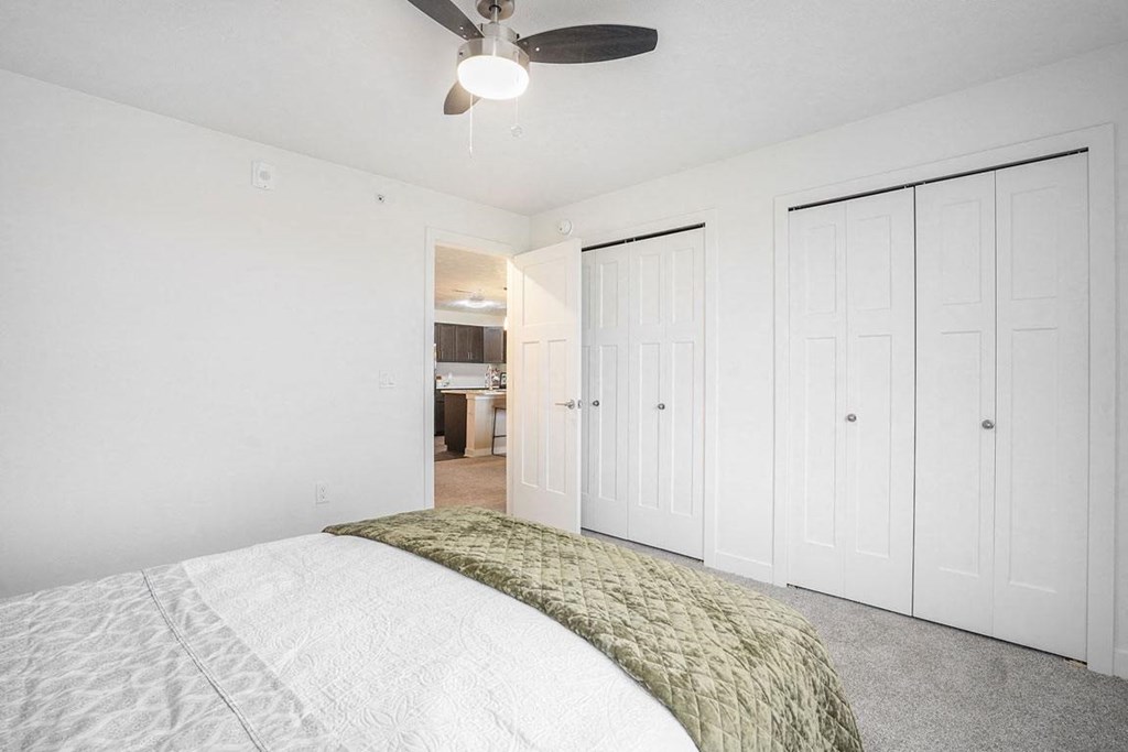 Bedroom With Large Closets at Meadowbrooke Apartment Homes, Grand Rapids, 49512