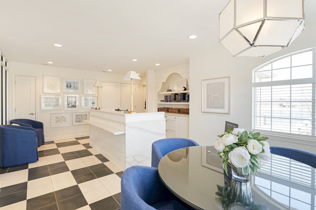 Clubhouse Concierge Seating at Sundance Apartments, Indianapolis, 46237