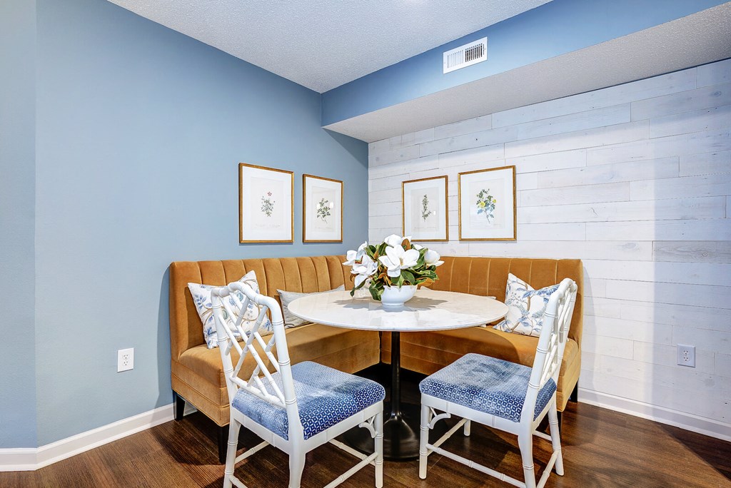 Elegant Dining Room at Sunscape Apartments, Virginia