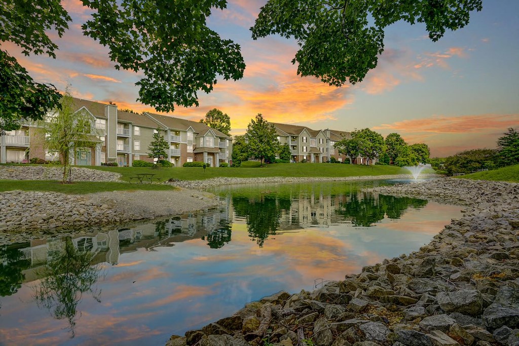 Breathtaking Lake View at Sunscape Apartments, Roanoke