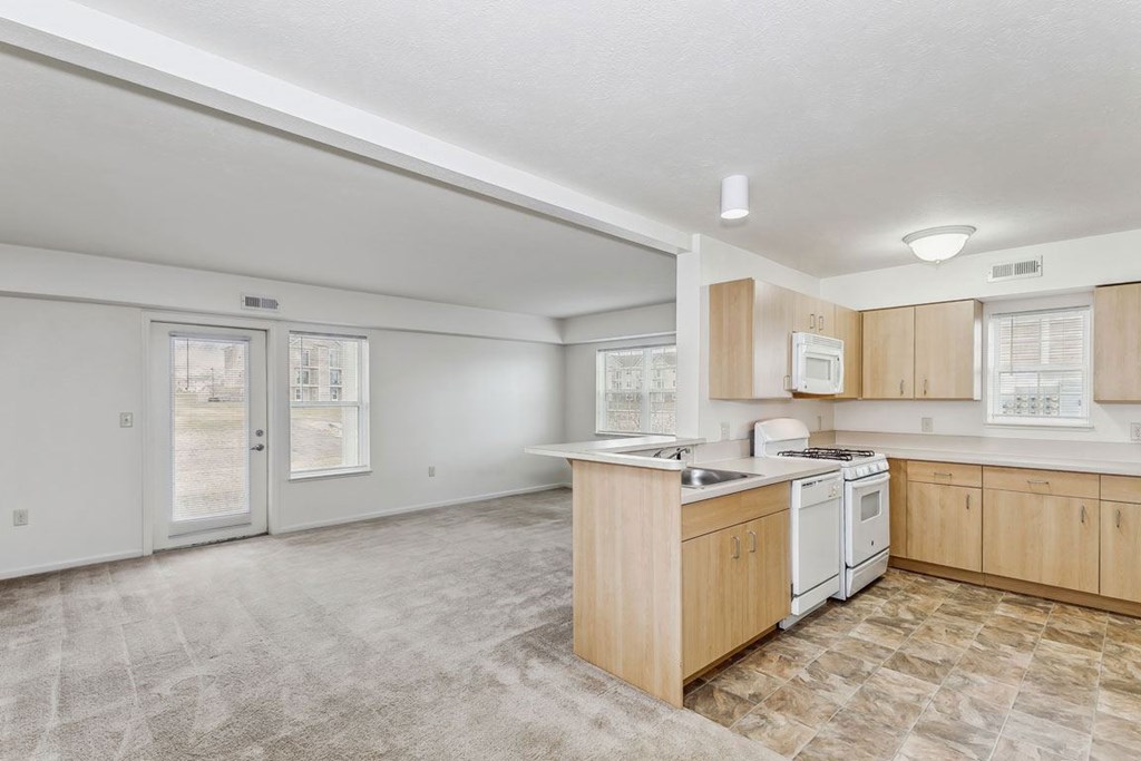 End Style with Extra Windows at Tall Oaks Apartment Homes, Kalamazoo, 49009